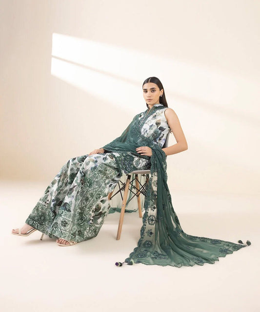 Sapphire Signature 3-piece embroidered crosshatch suit