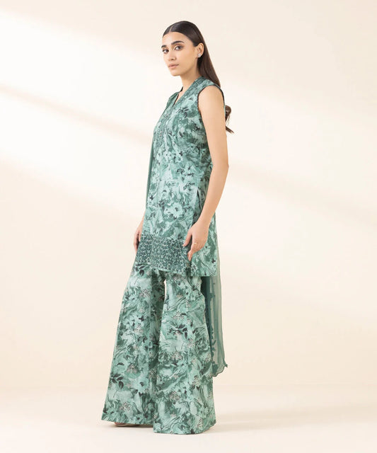 3 Piece - Embroidered Light Khaddar Suit