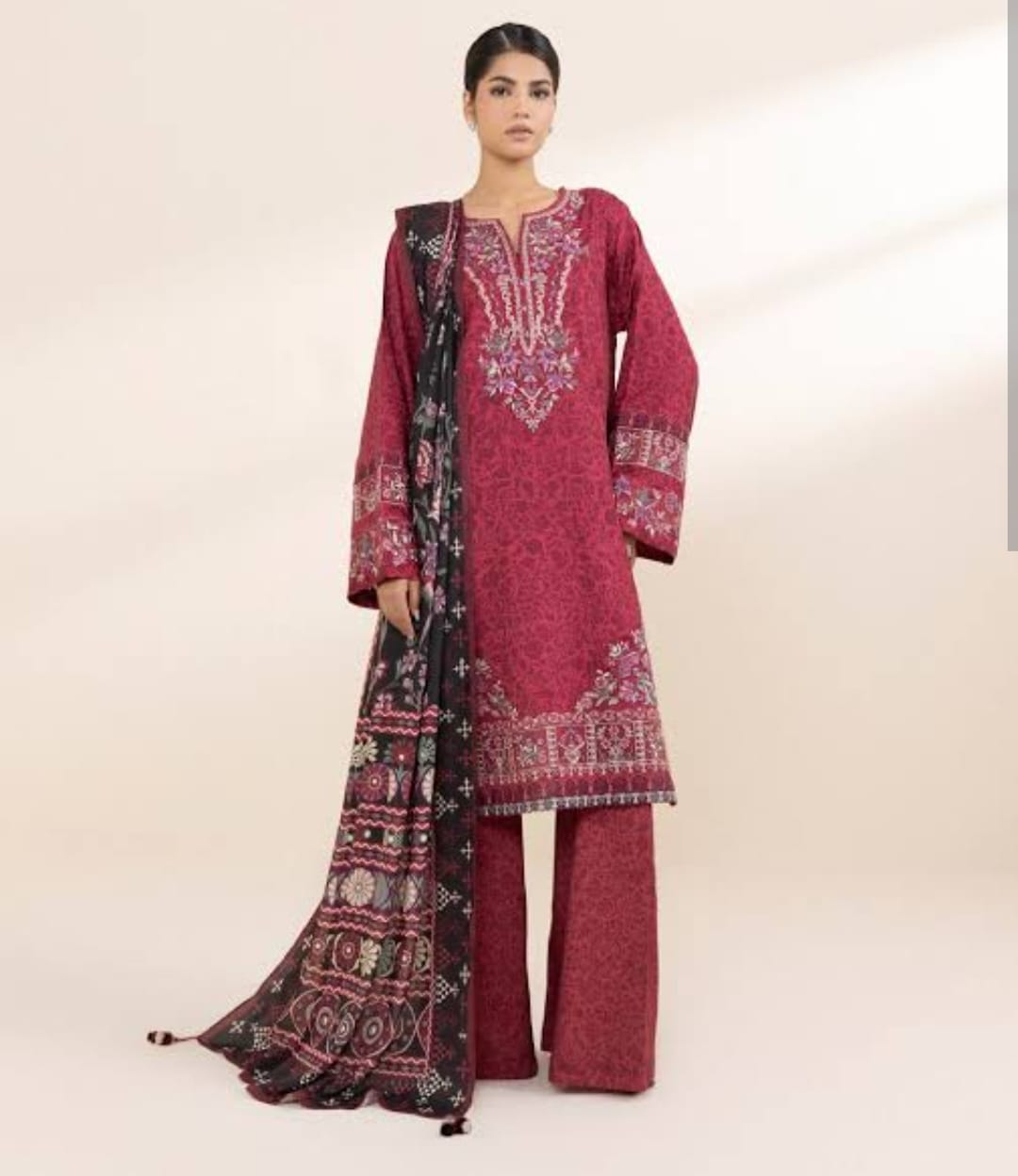 3pc embroidered Linen